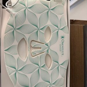 Omnilux Contour Green and White LED Face Mask